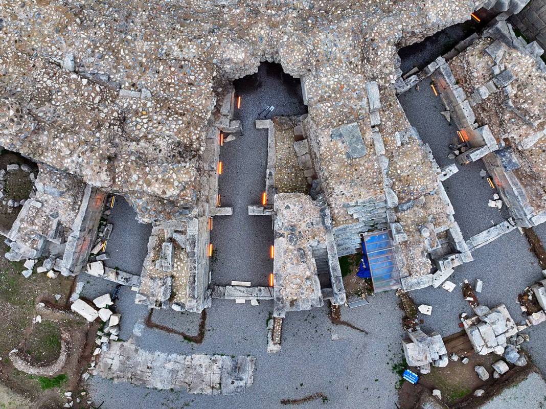 Papa Francis, o kentte keşfedilen Hz. İsa'nın freskini görmek için geliyor! Turistlerin ziyaretine açıldı, büyük ilgi var 20